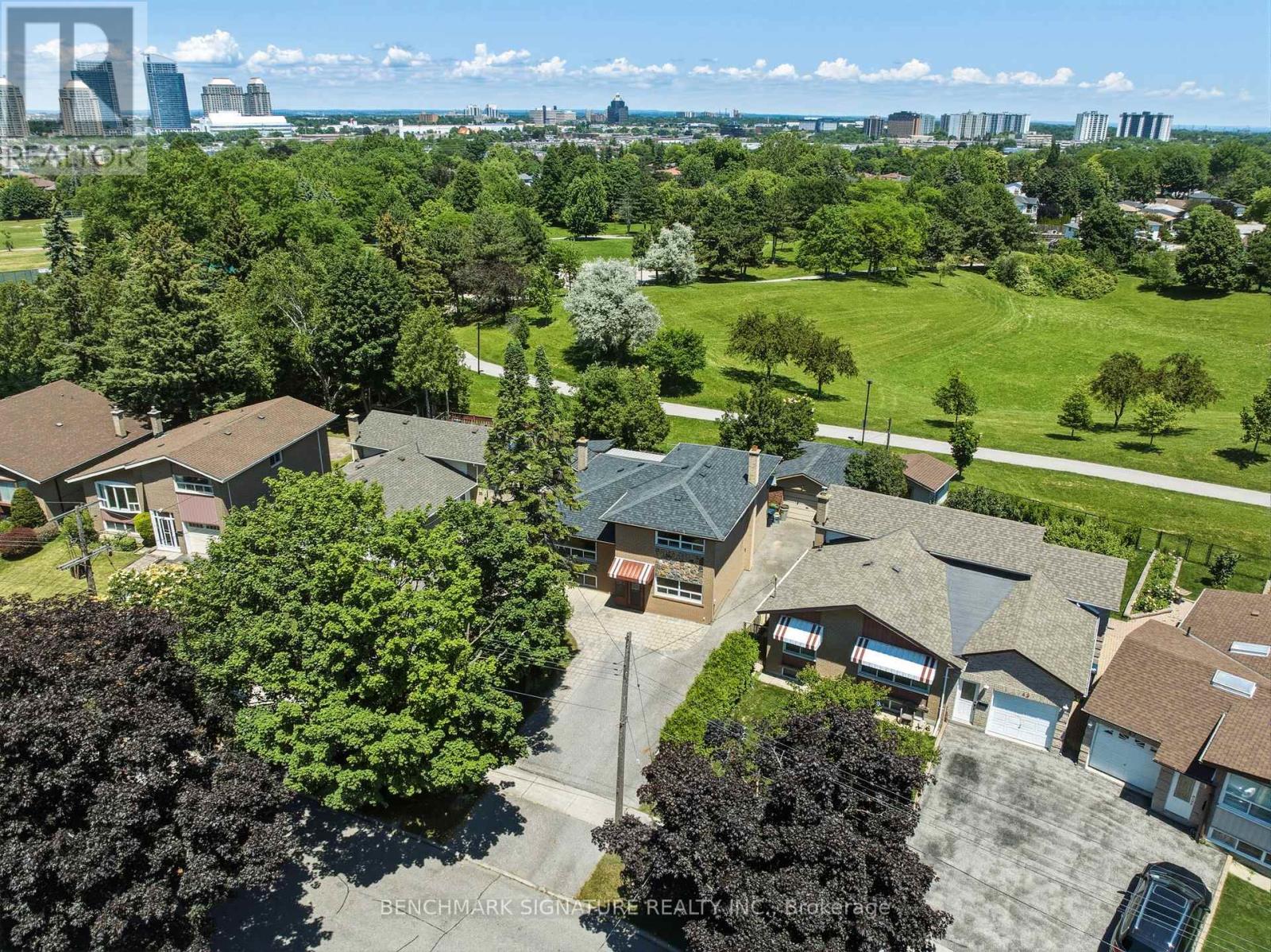 51 Baybrook Crescent Property Photo 3