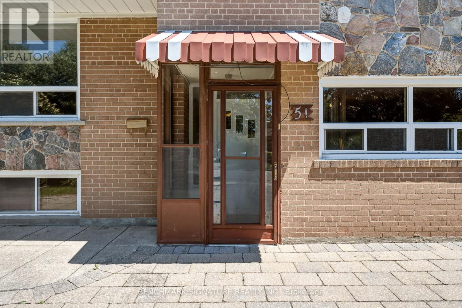 51 Baybrook Crescent Property Photo 4