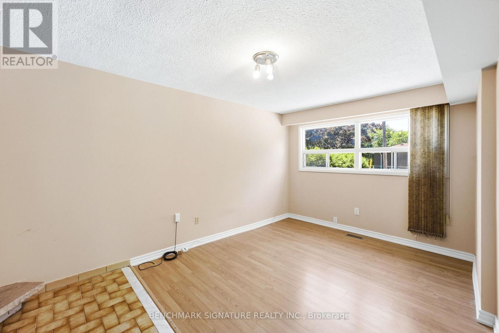 51 Baybrook Crescent Property Photo 6