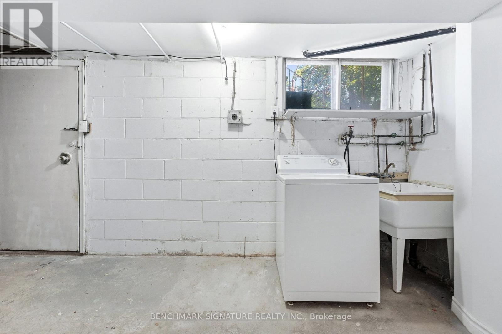 51 Baybrook Crescent Property Photo 32