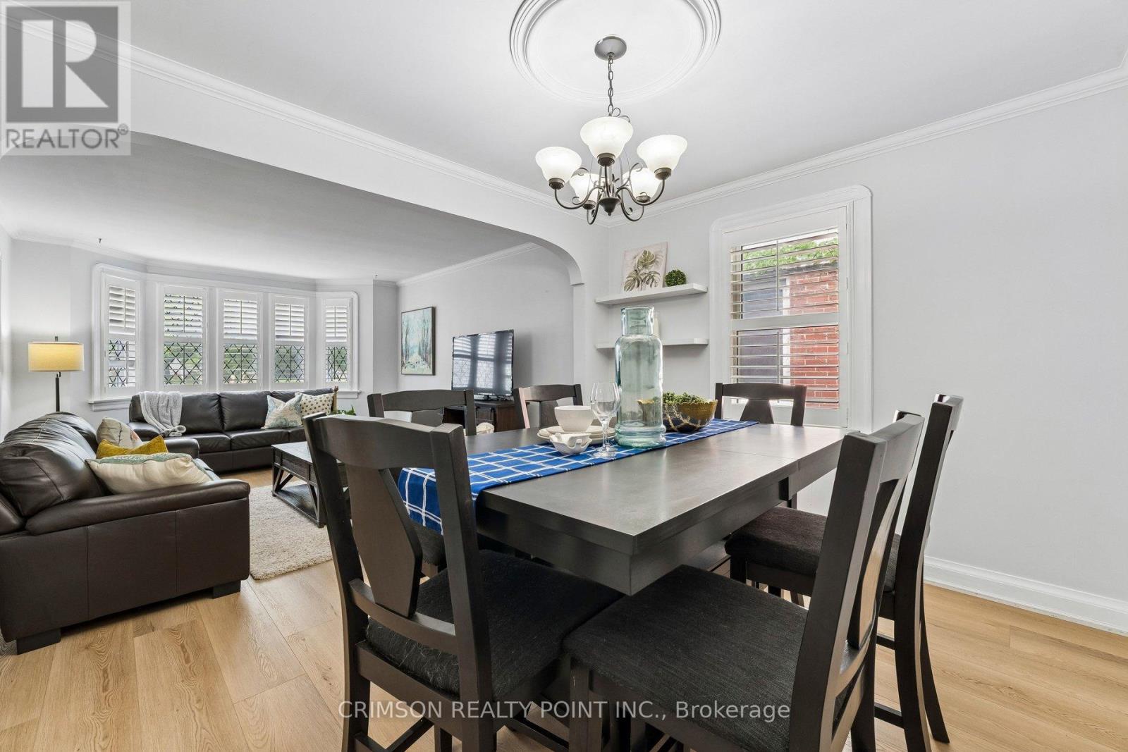 503 Athol Street E Property Photo 12