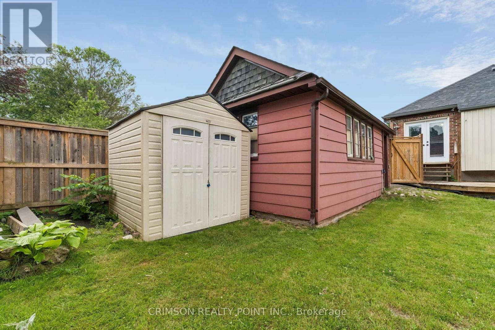 503 Athol Street E Property Photo 40