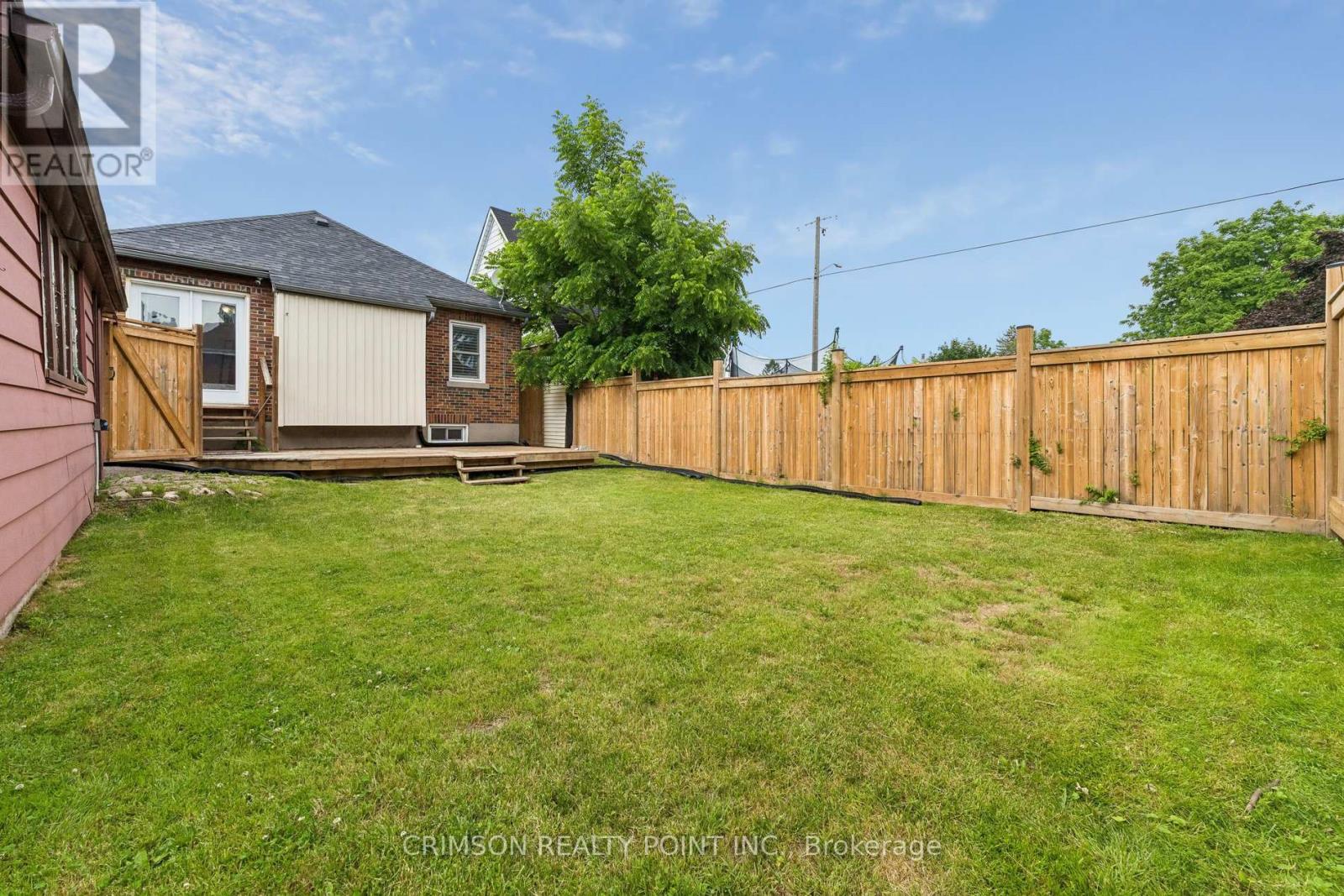 503 Athol Street E Property Photo 41