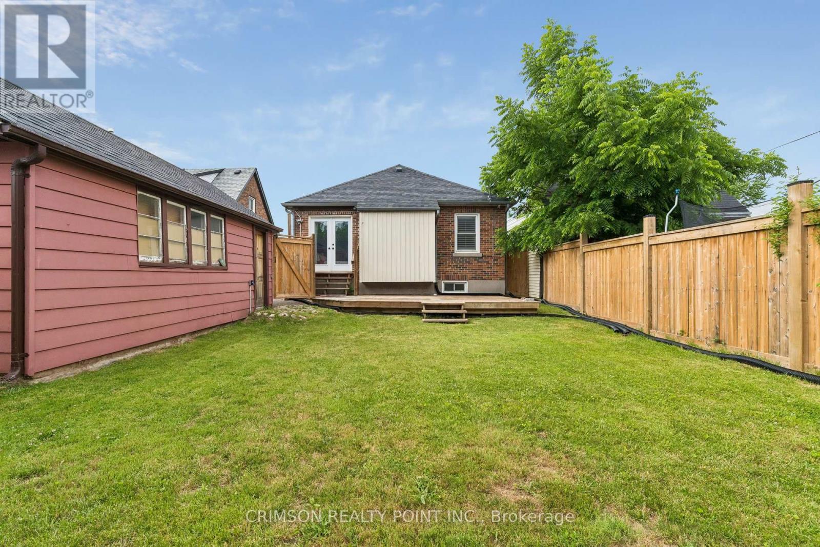 503 Athol Street E Property Photo 42