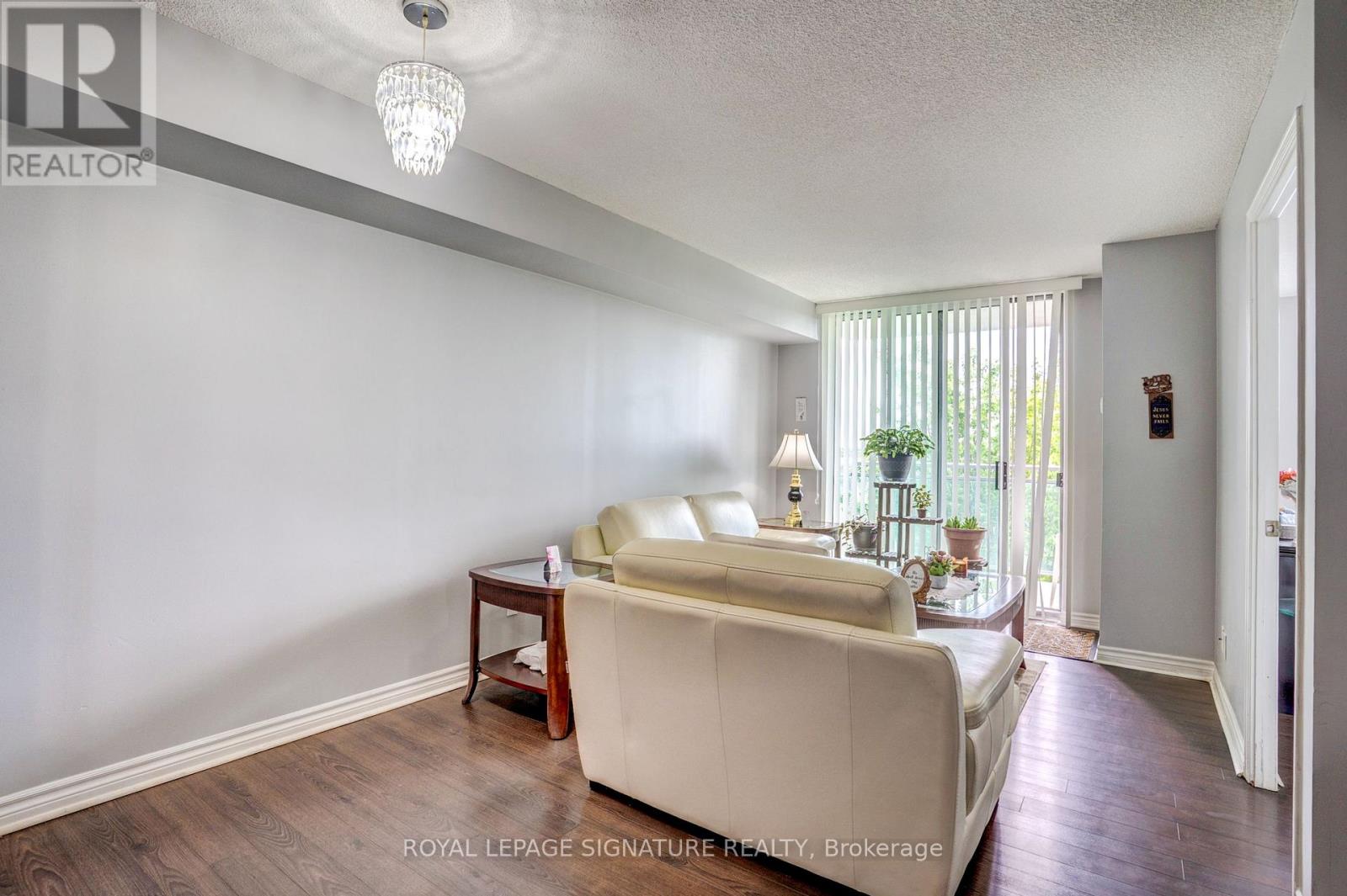 3m - 8 Rosebank Drive Property Photo 6