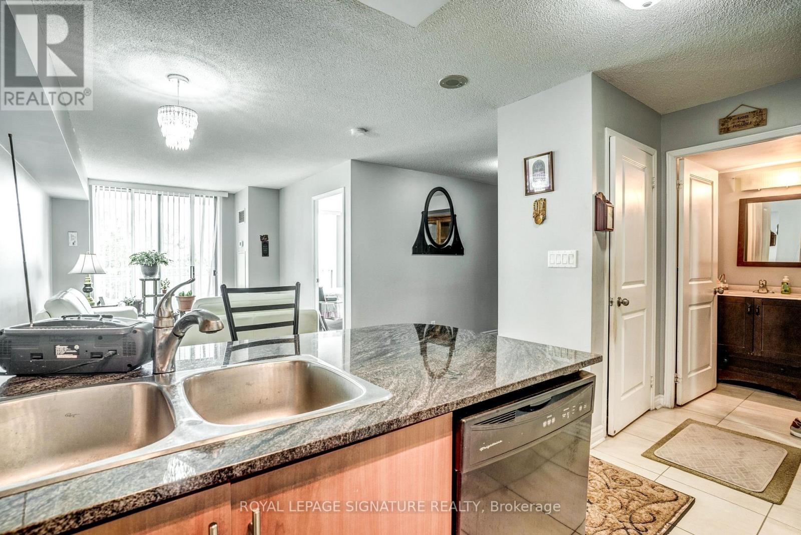 3m - 8 Rosebank Drive Property Photo 17
