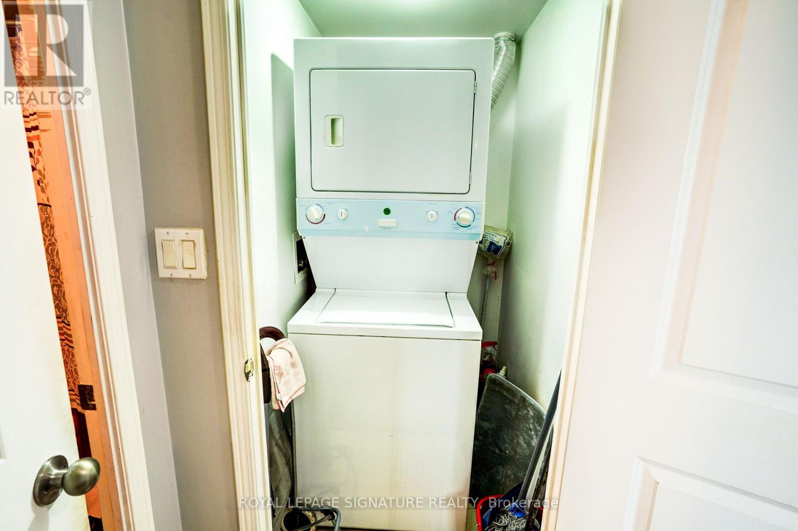 3m - 8 Rosebank Drive Property Photo 22