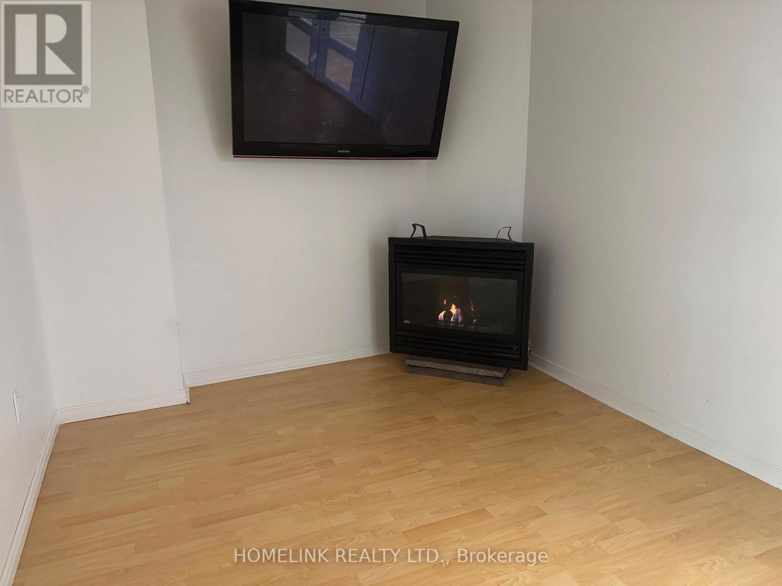 1115 Silverfox Court Property Photo 6