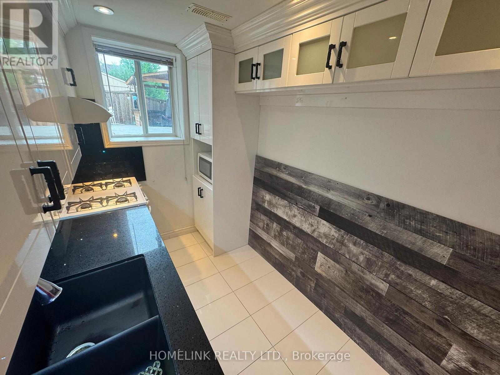 1115 Silverfox Court Property Photo 10