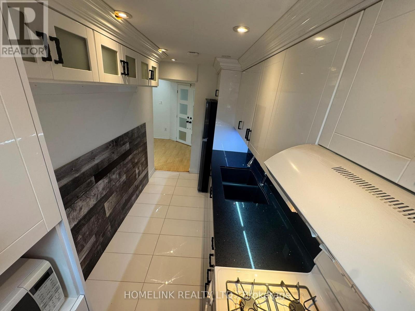 1115 Silverfox Court Property Photo 11