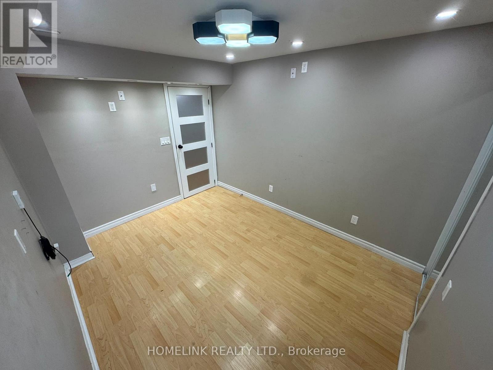 1115 Silverfox Court Property Photo 22
