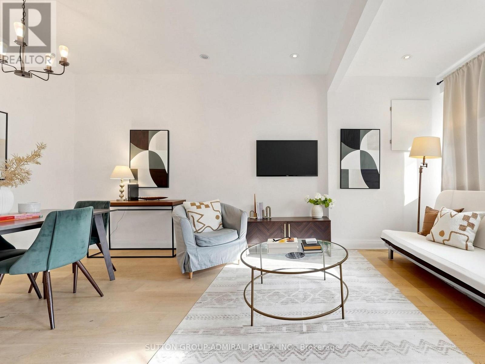 275 Victoria Park Avenue Property Photo 4