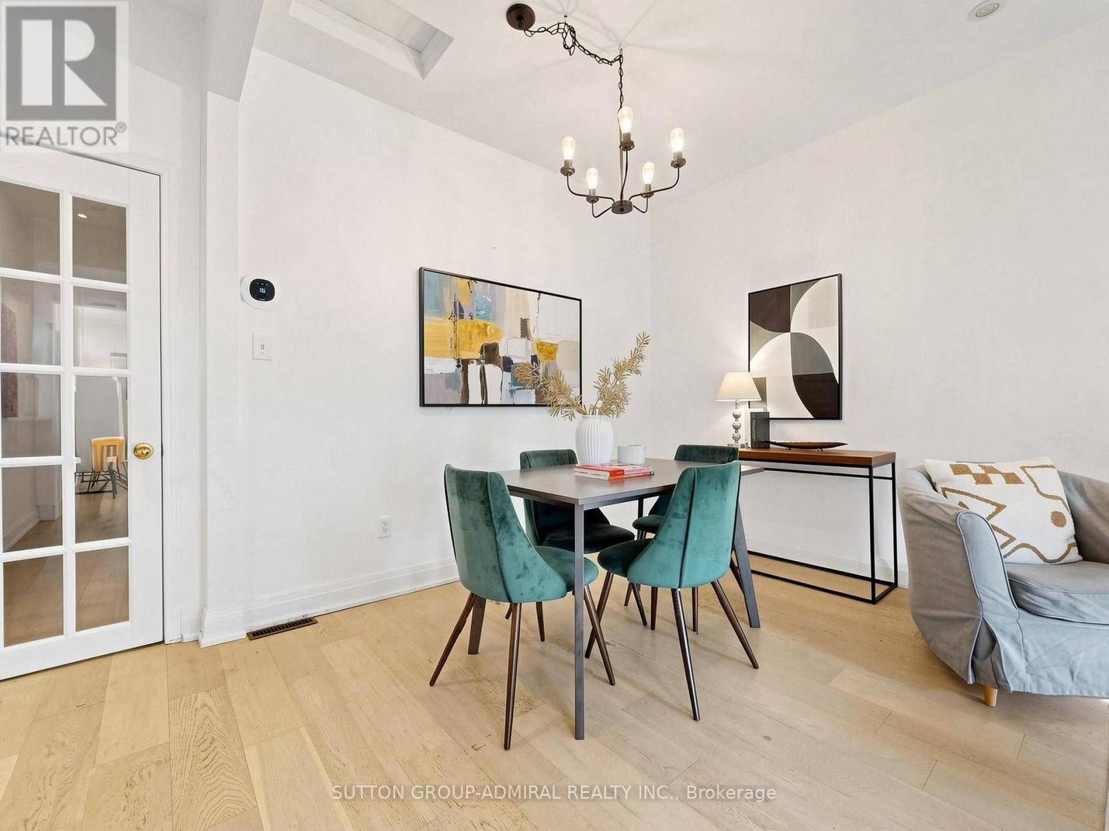275 Victoria Park Avenue Property Photo 8