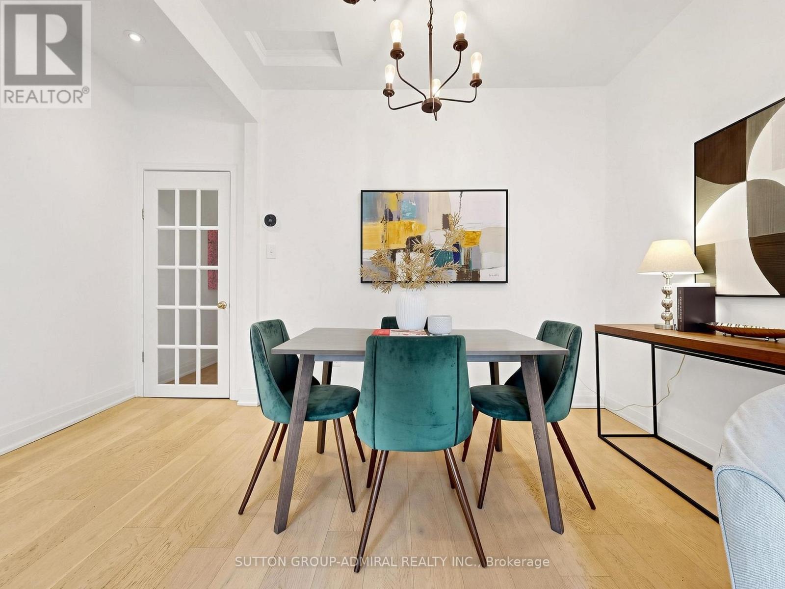 275 Victoria Park Avenue Property Photo 9