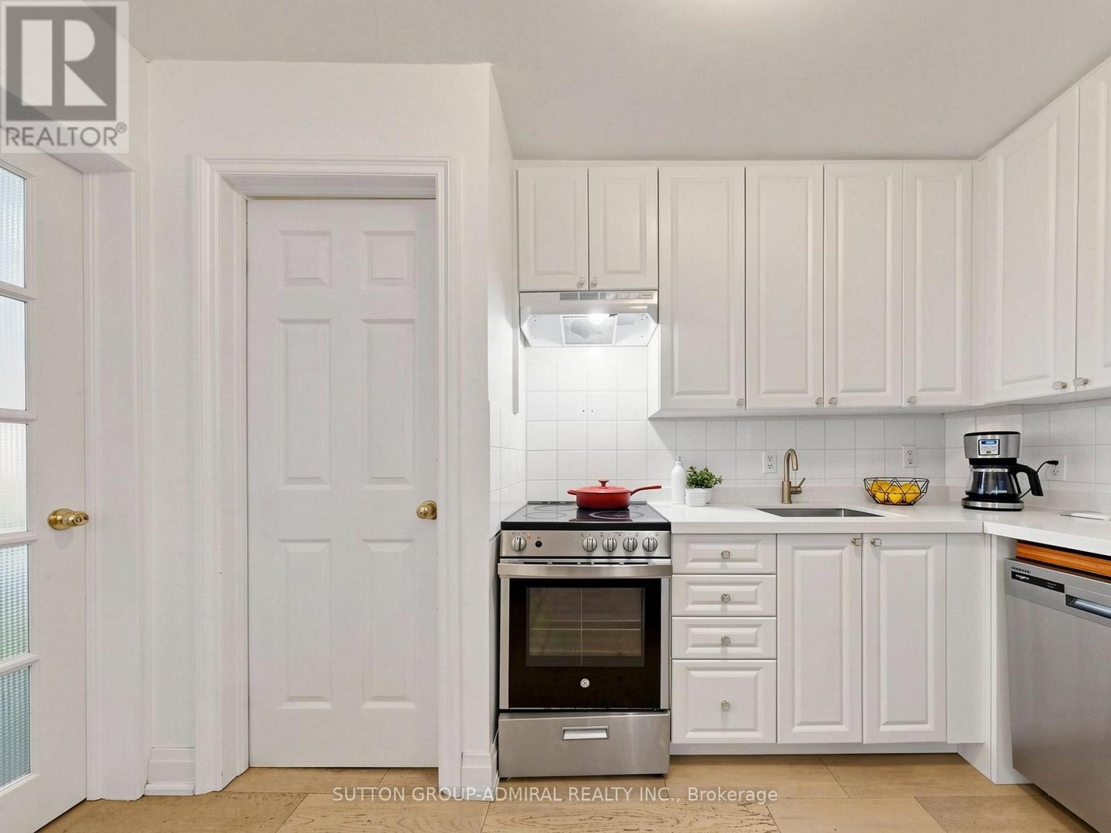 275 Victoria Park Avenue Property Photo 15