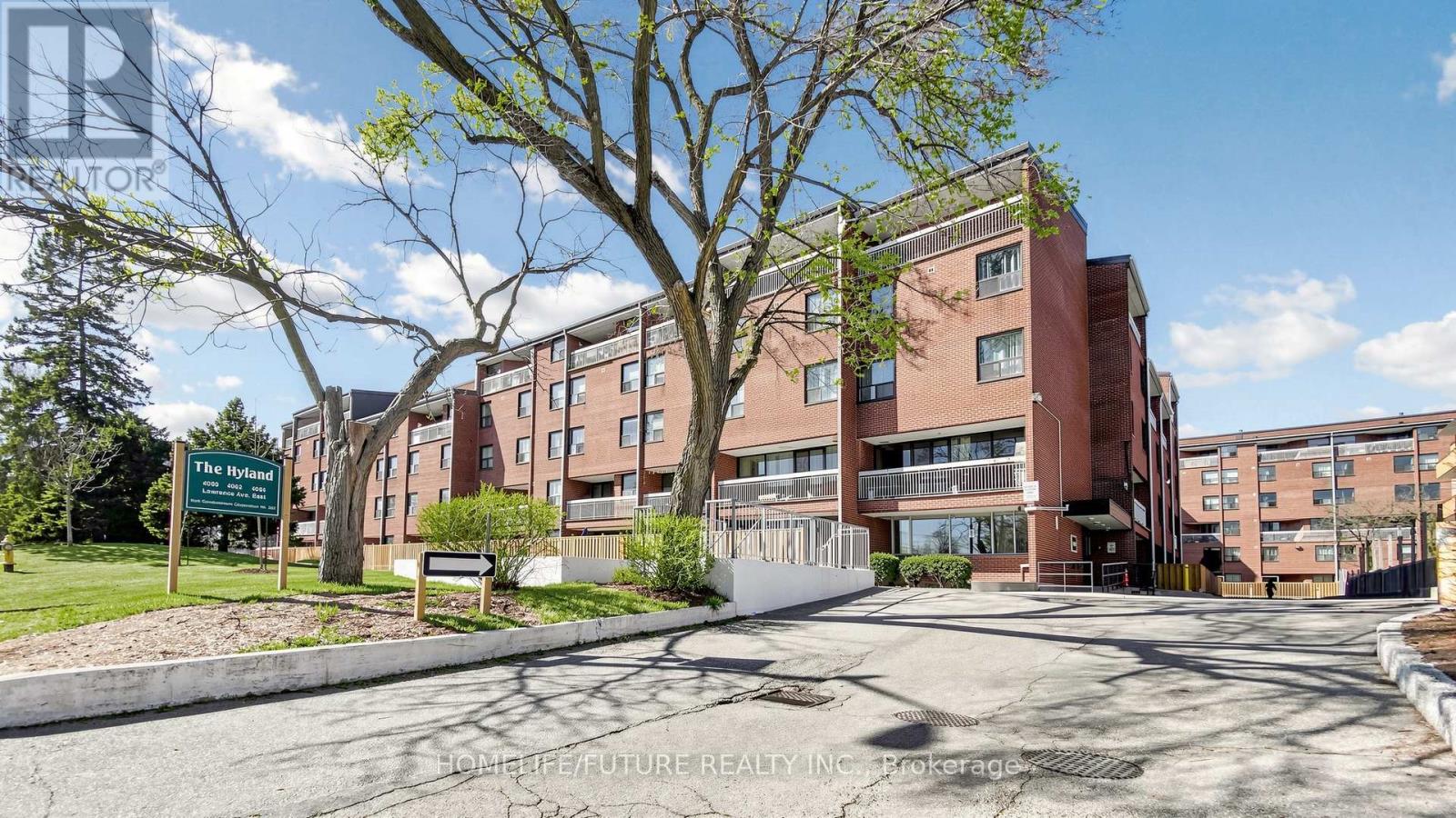 204 - 4060 Lawrence Avenue E Property Photo 2