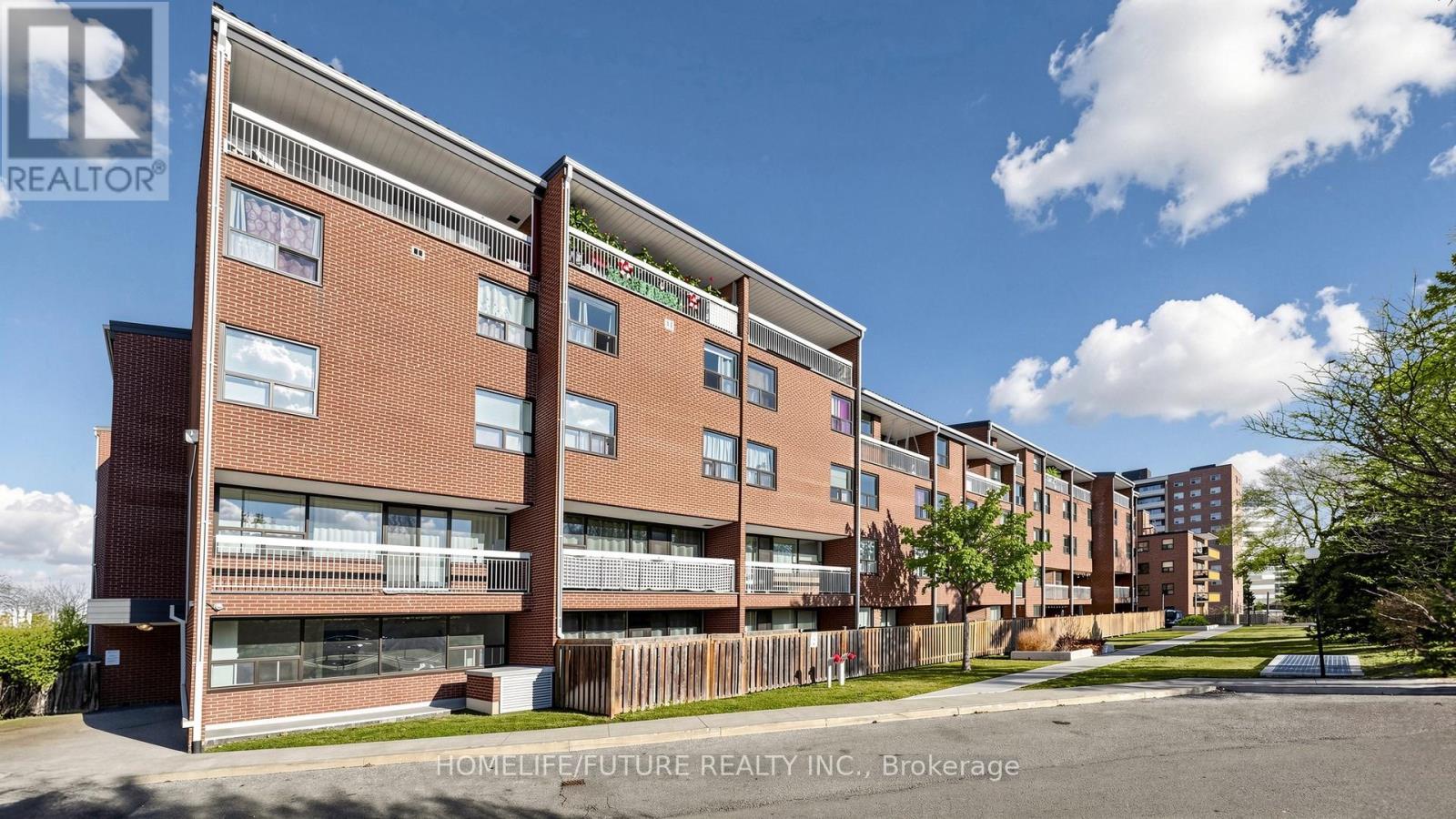 204 - 4060 Lawrence Avenue E Property Photo 3