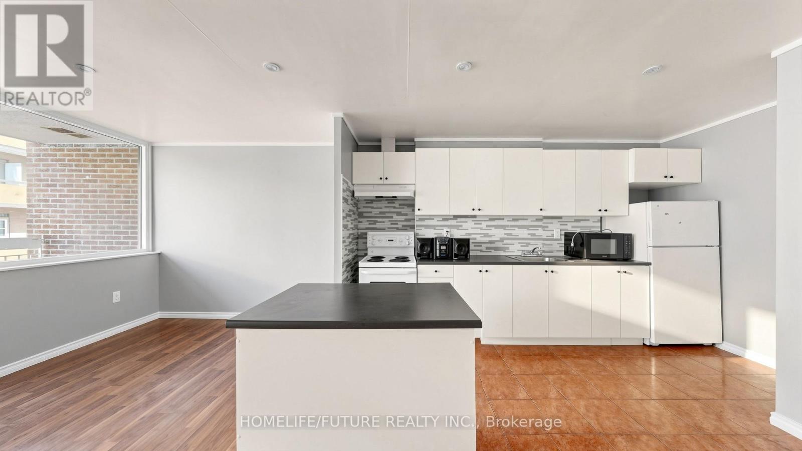 204 - 4060 Lawrence Avenue E Property Photo 15