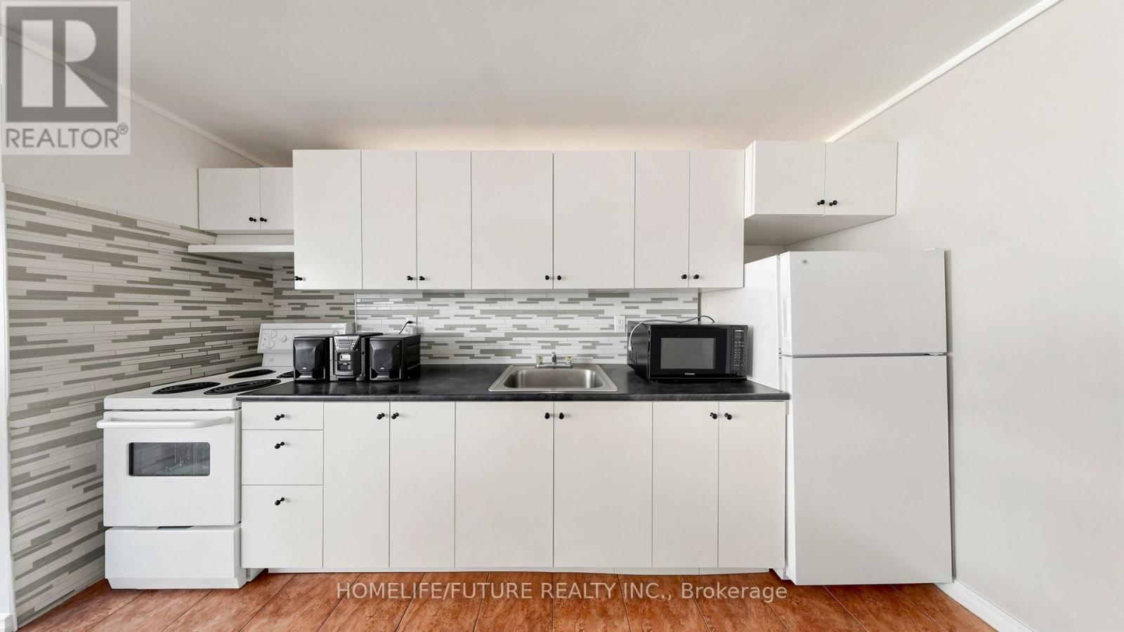204 - 4060 Lawrence Avenue E Property Photo 16