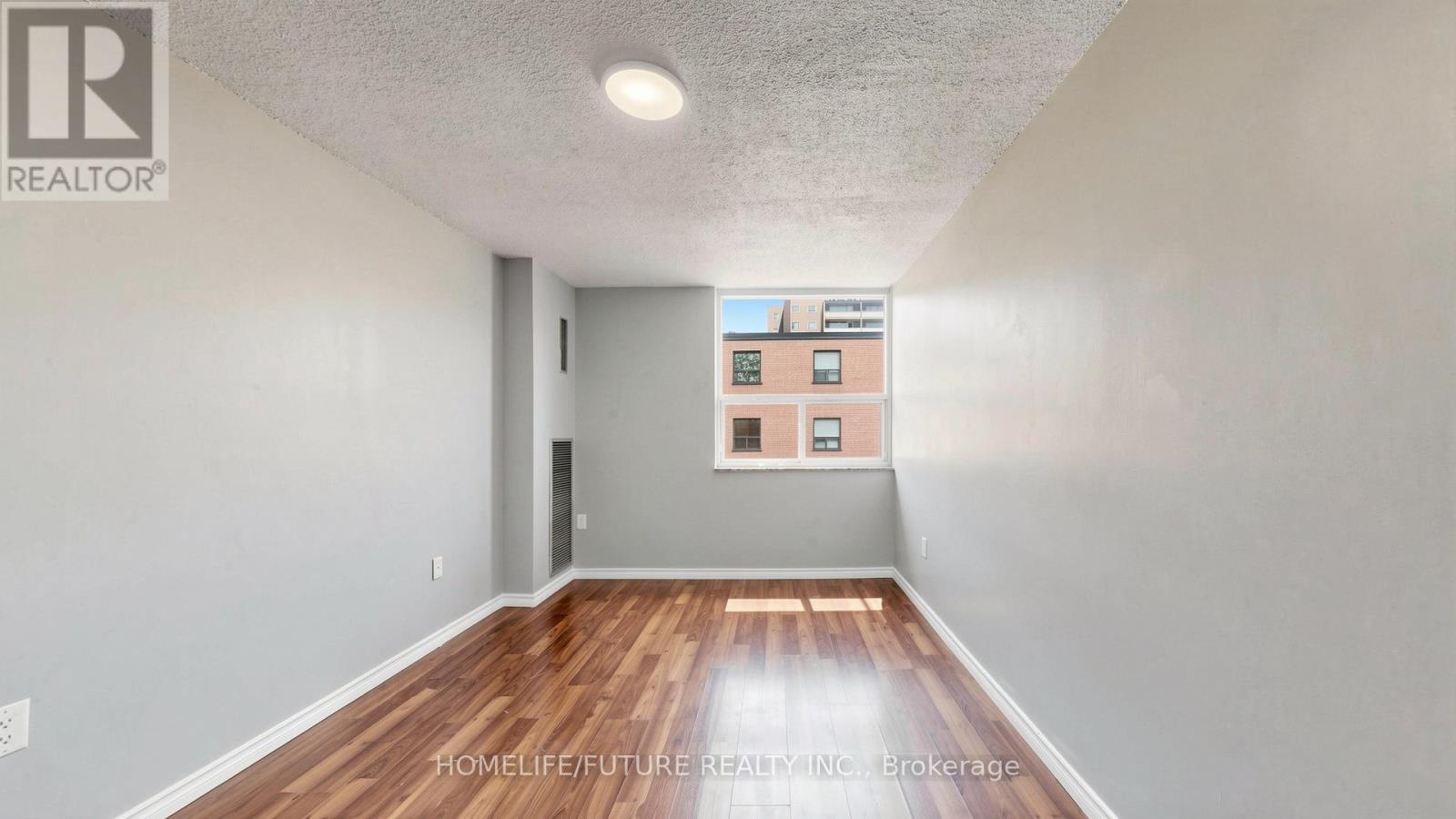 204 - 4060 Lawrence Avenue E Property Photo 26