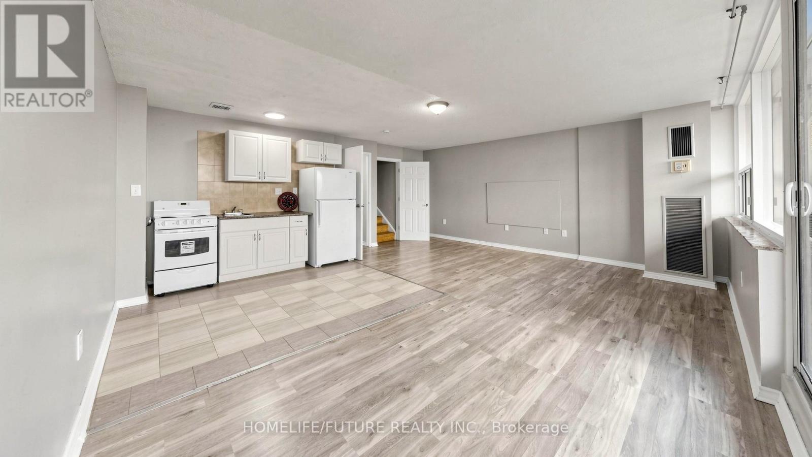 204 - 4060 Lawrence Avenue E Property Photo 32