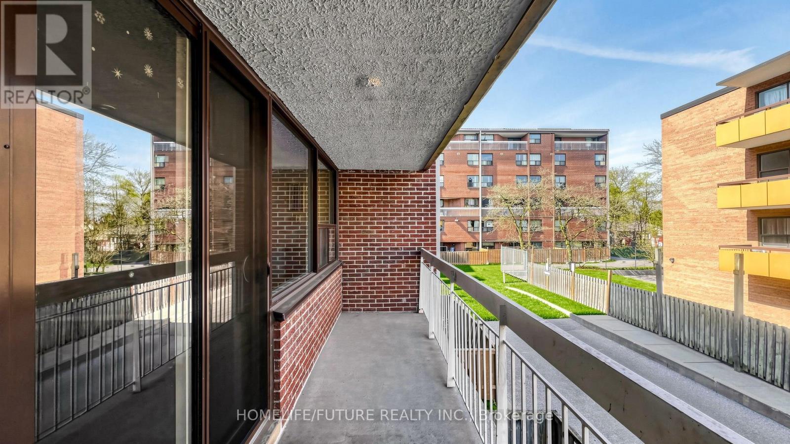 204 - 4060 Lawrence Avenue E Property Photo 40