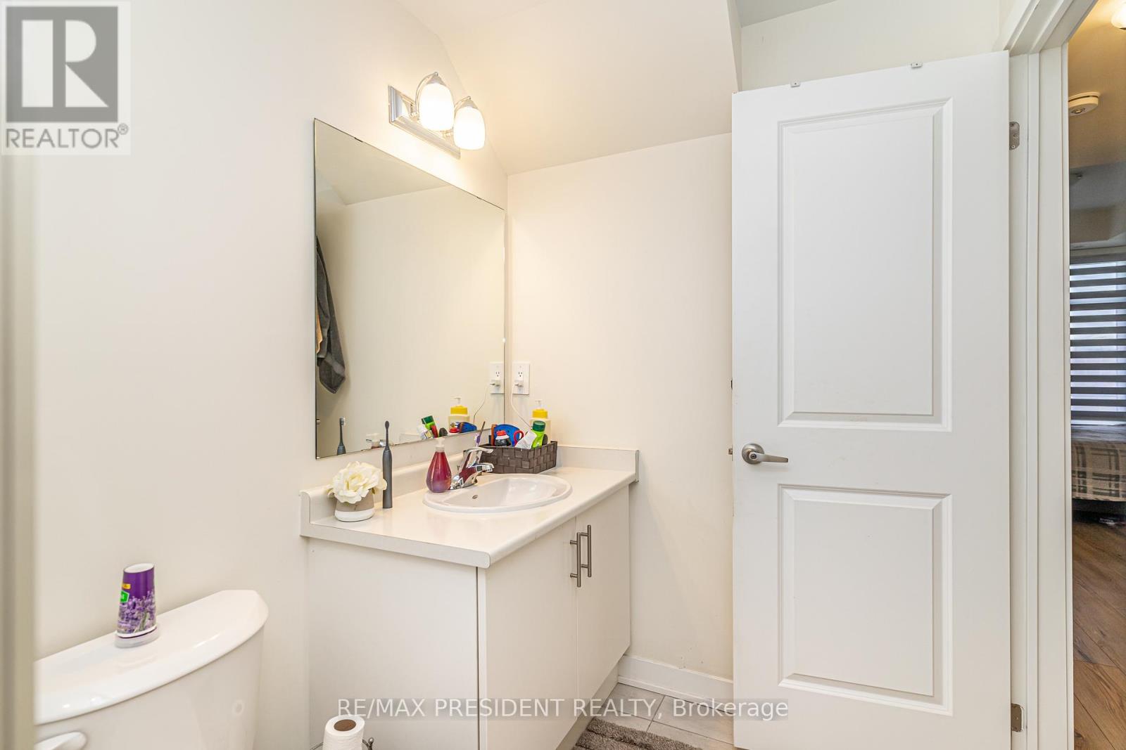 218 - 755 Omega Drive Property Photo 20