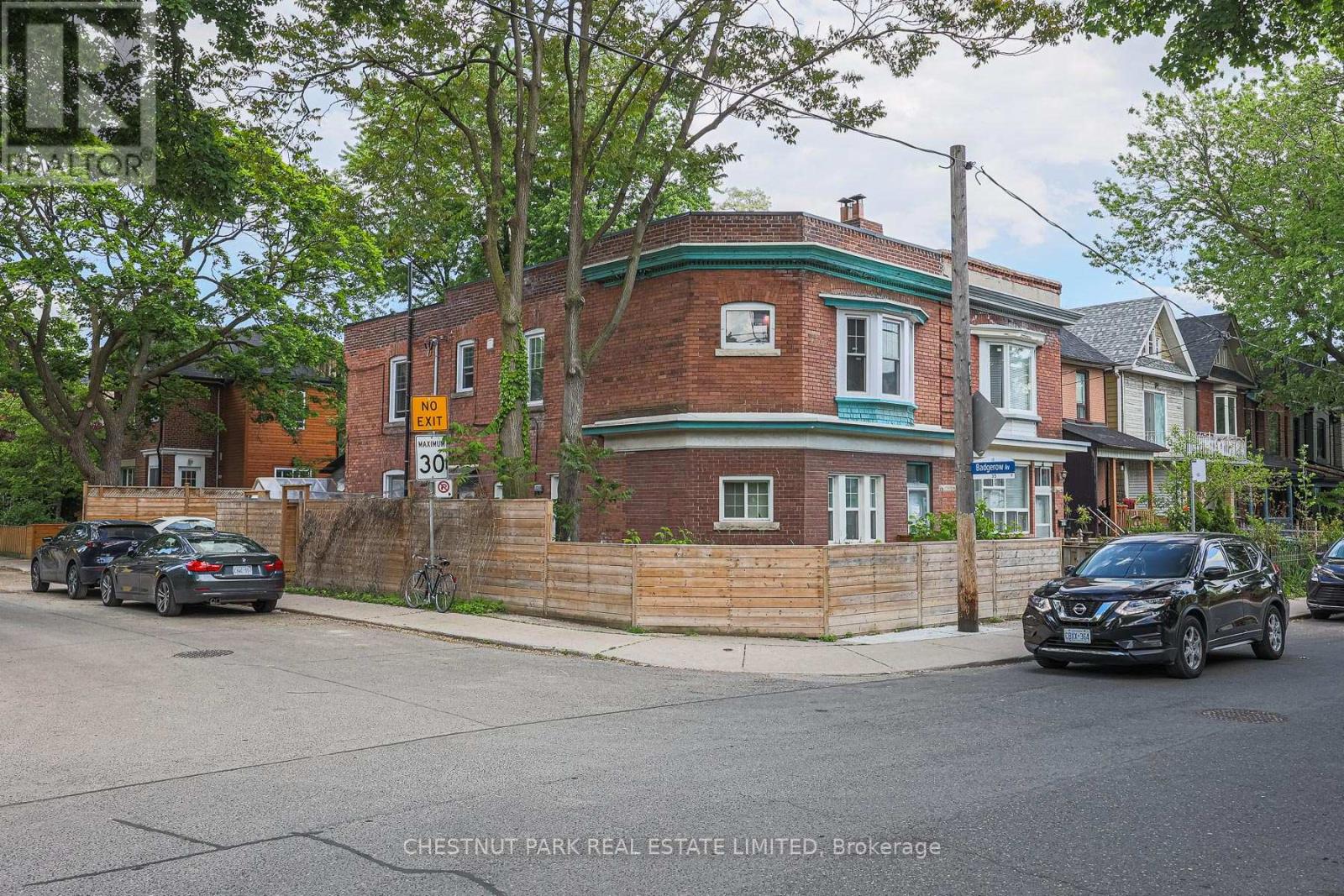 LOWER - 253 PAPE AVENUE