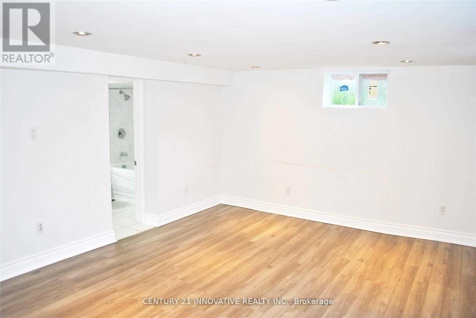 Bsmt Studio Space - 985 Victoria Park Avenue Property Photo 4