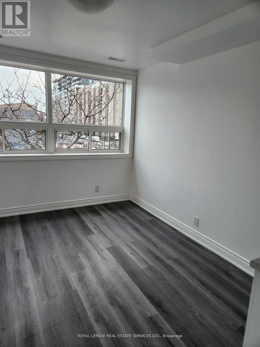 201 - 2820 Danforth Avenue Property Photo 5