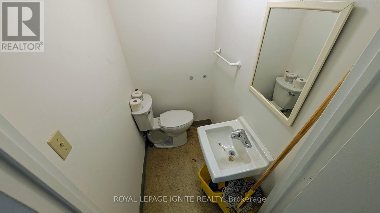 8 - 50 Venture Drive Property Photo 8