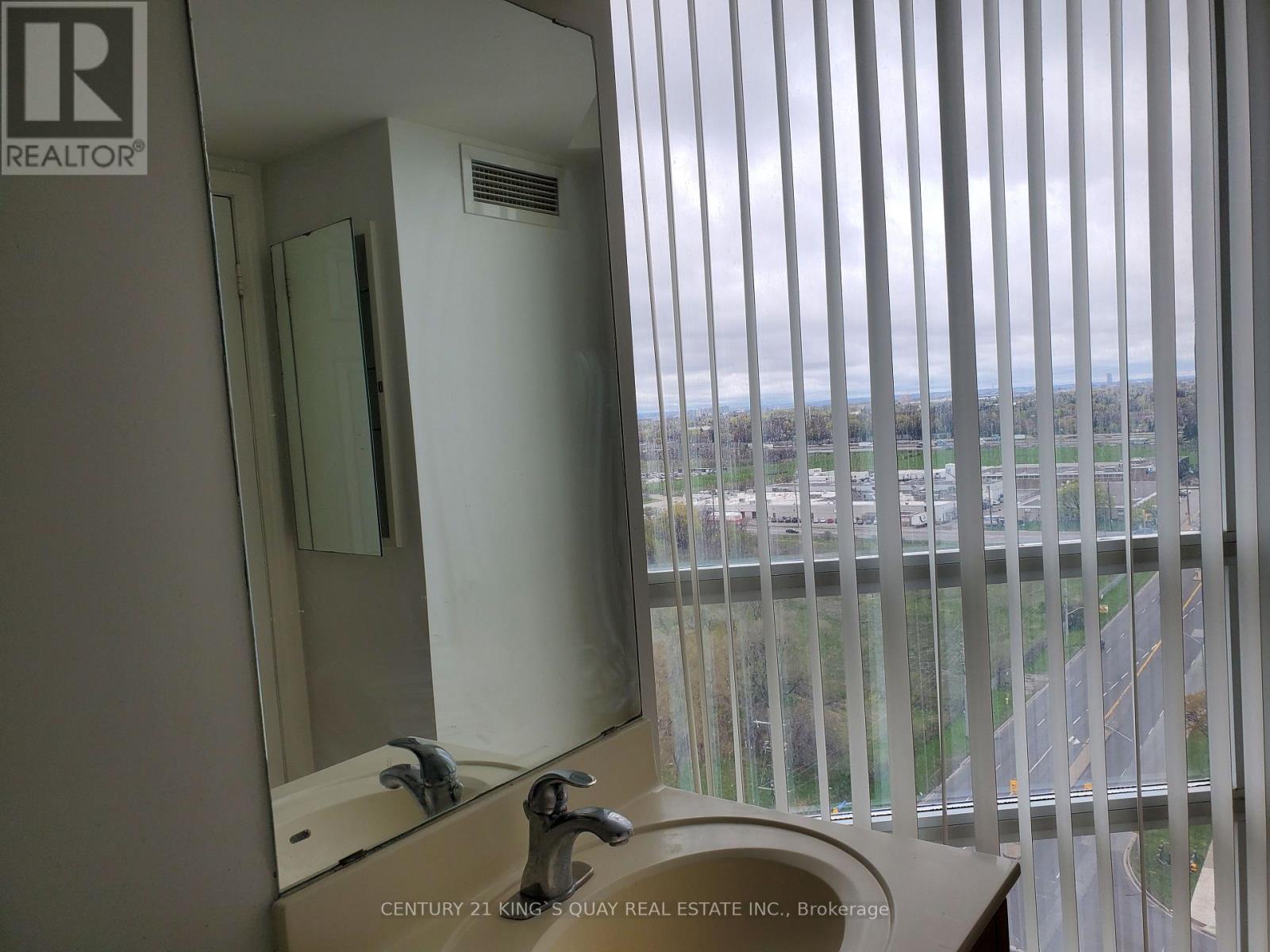 1405 - 83 Borough Drive Property Photo 11