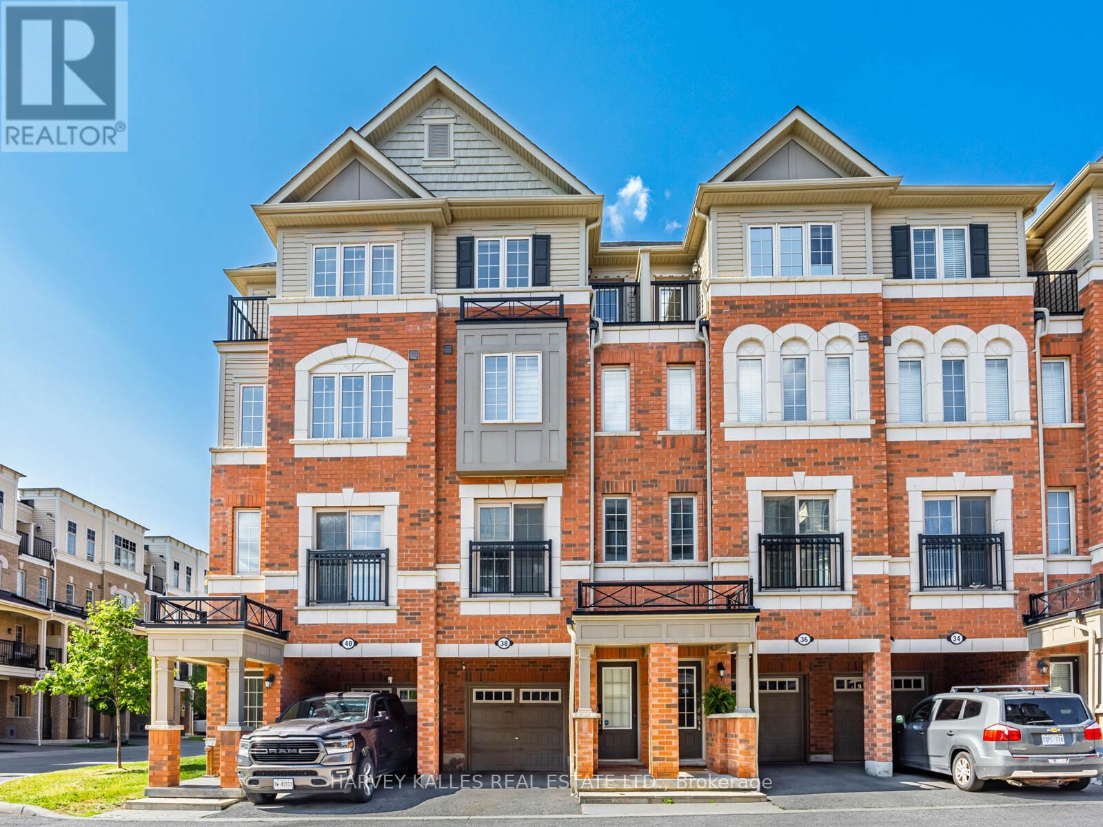 38 GLENSTAL PATH Property Photo 1