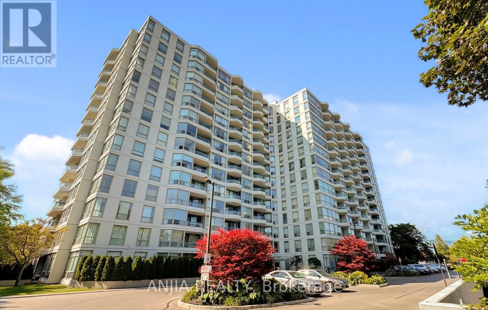 1208 - 4727 Sheppard Avenue E Property Photo 2