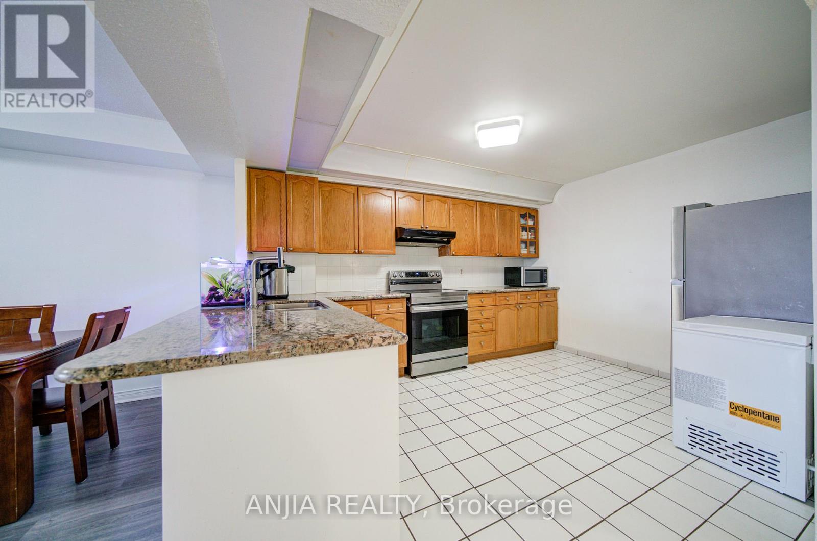 1208 - 4727 Sheppard Avenue E Property Photo 10