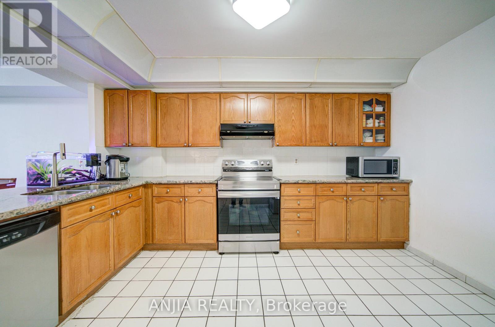 1208 - 4727 Sheppard Avenue E Property Photo 12