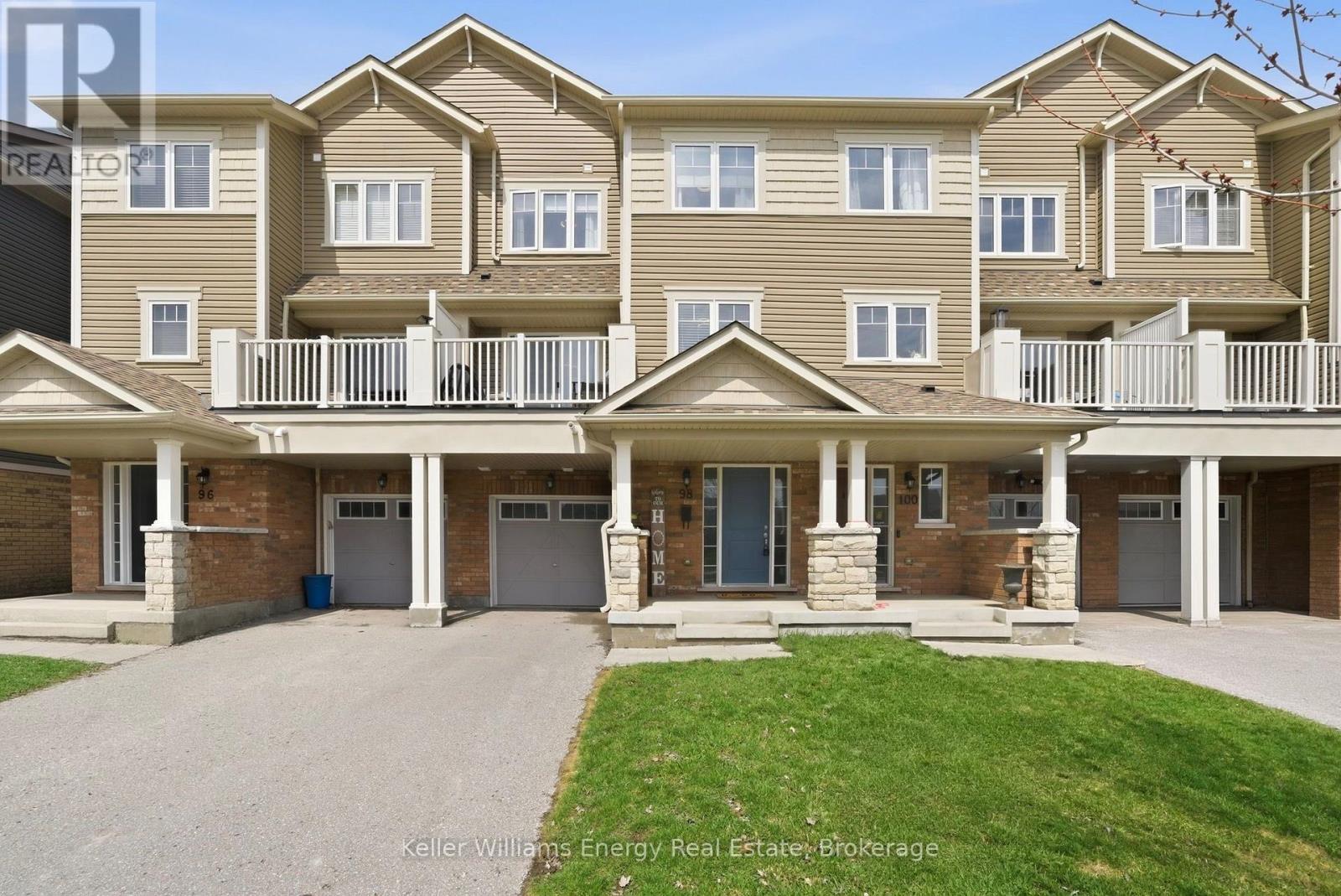98 Tabaret Crescent Property Photo 1