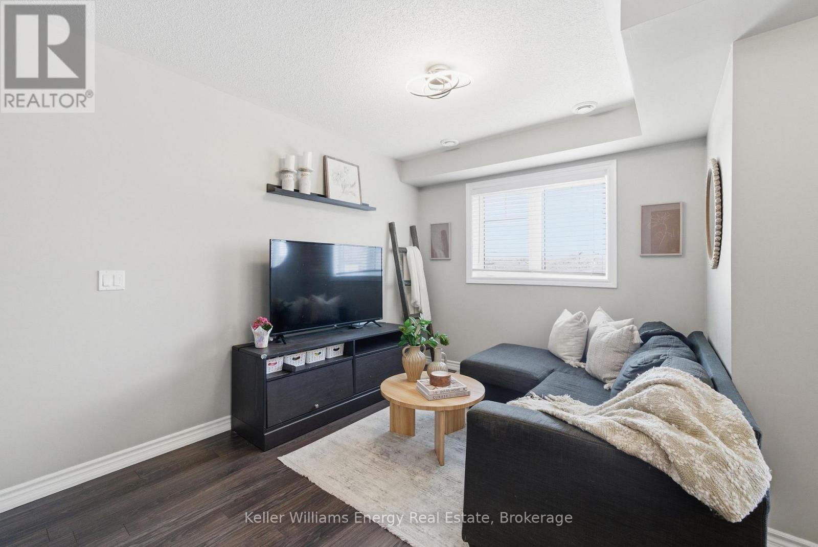 98 Tabaret Crescent Property Photo 5