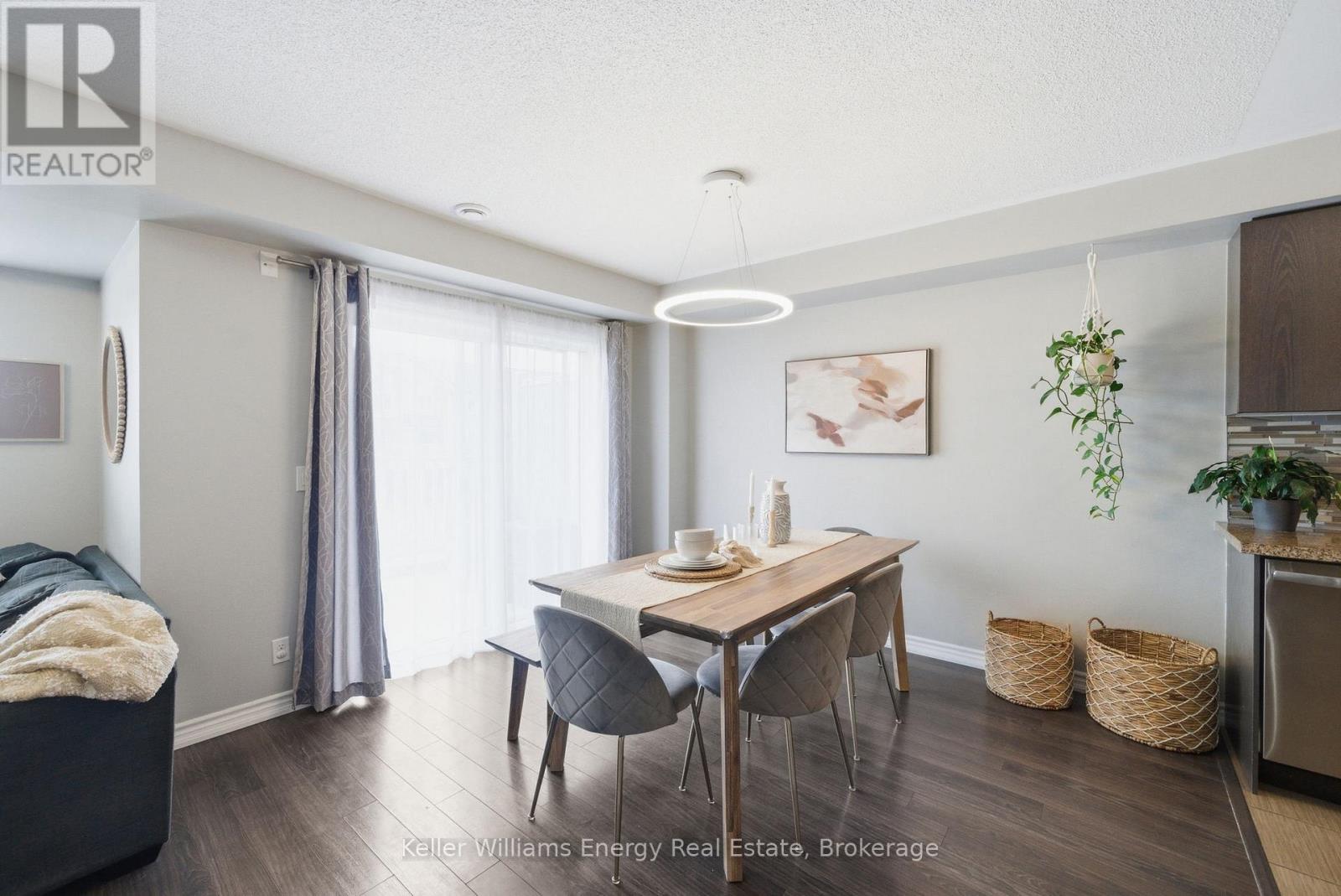 98 Tabaret Crescent Property Photo 6
