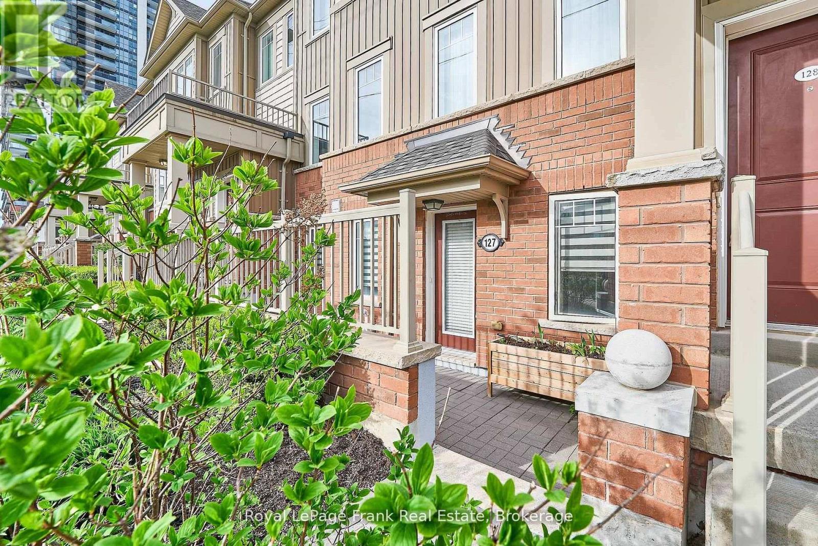 127 - 2500 Hill Rise Court Property Photo 2
