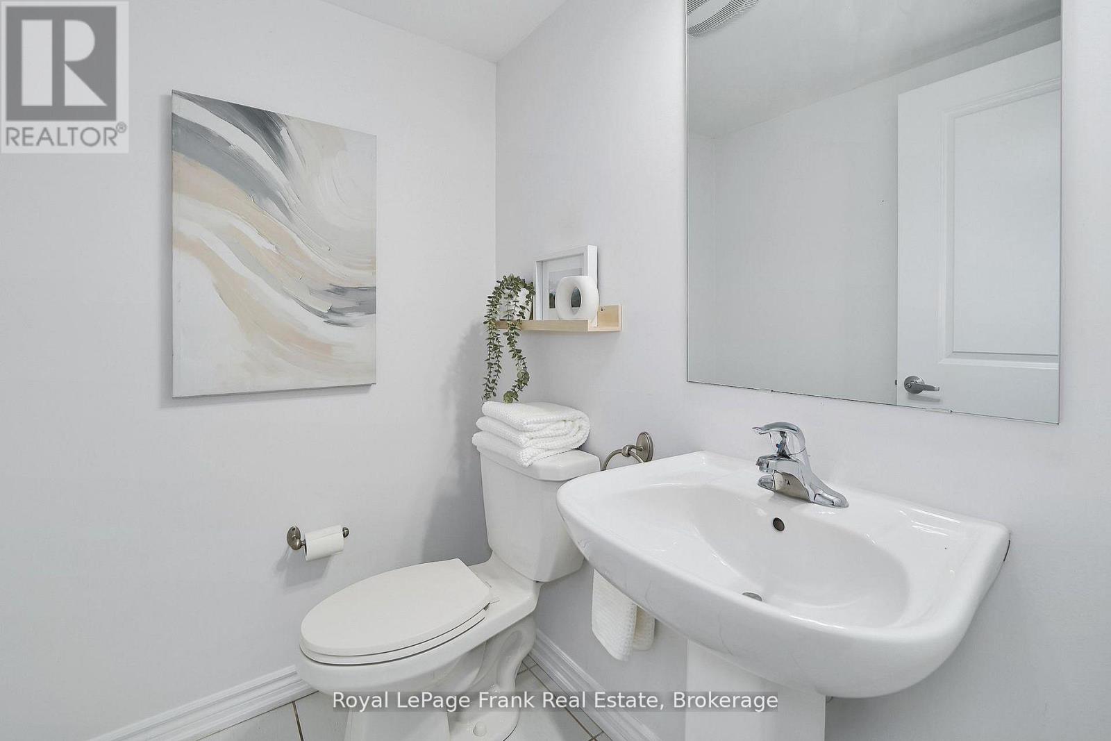 127 - 2500 Hill Rise Court Property Photo 24