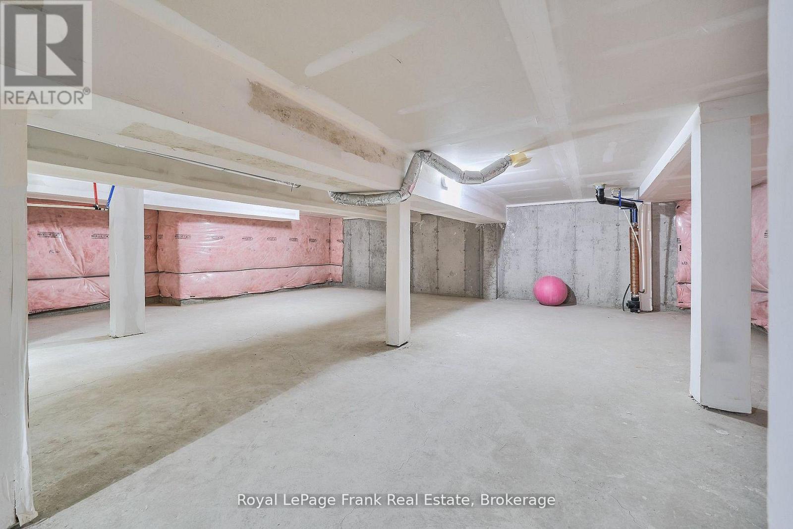 127 - 2500 Hill Rise Court Property Photo 26