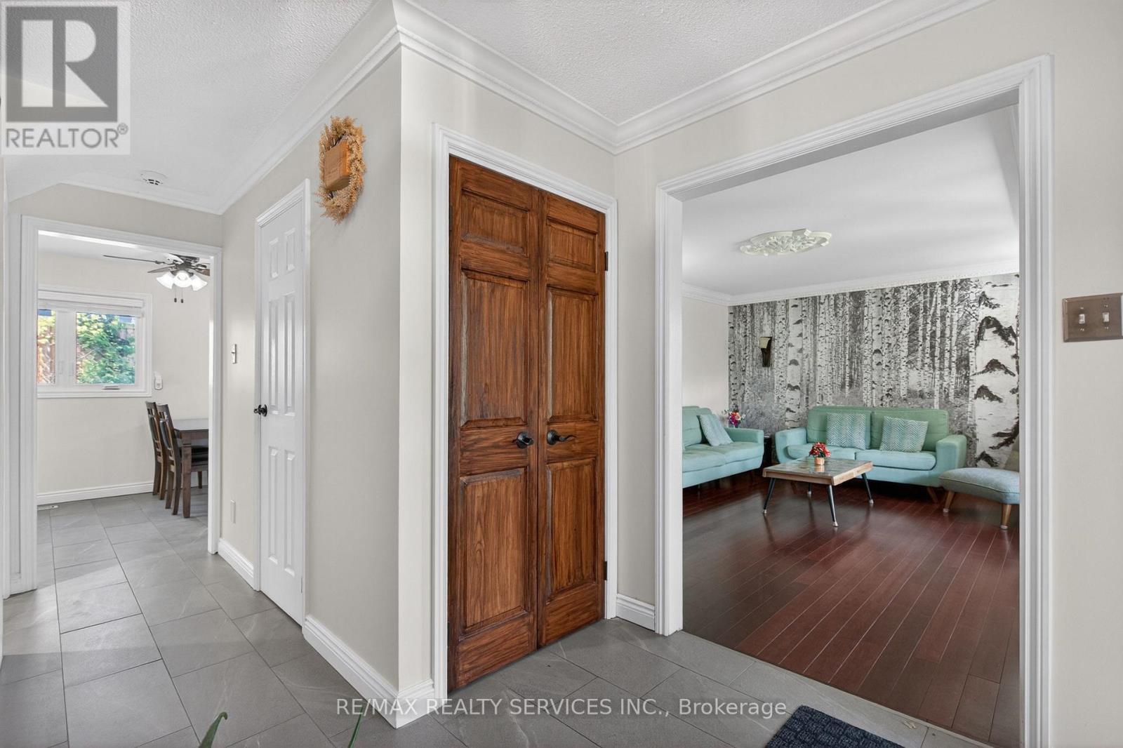2 Dunbar Drive Property Photo 6