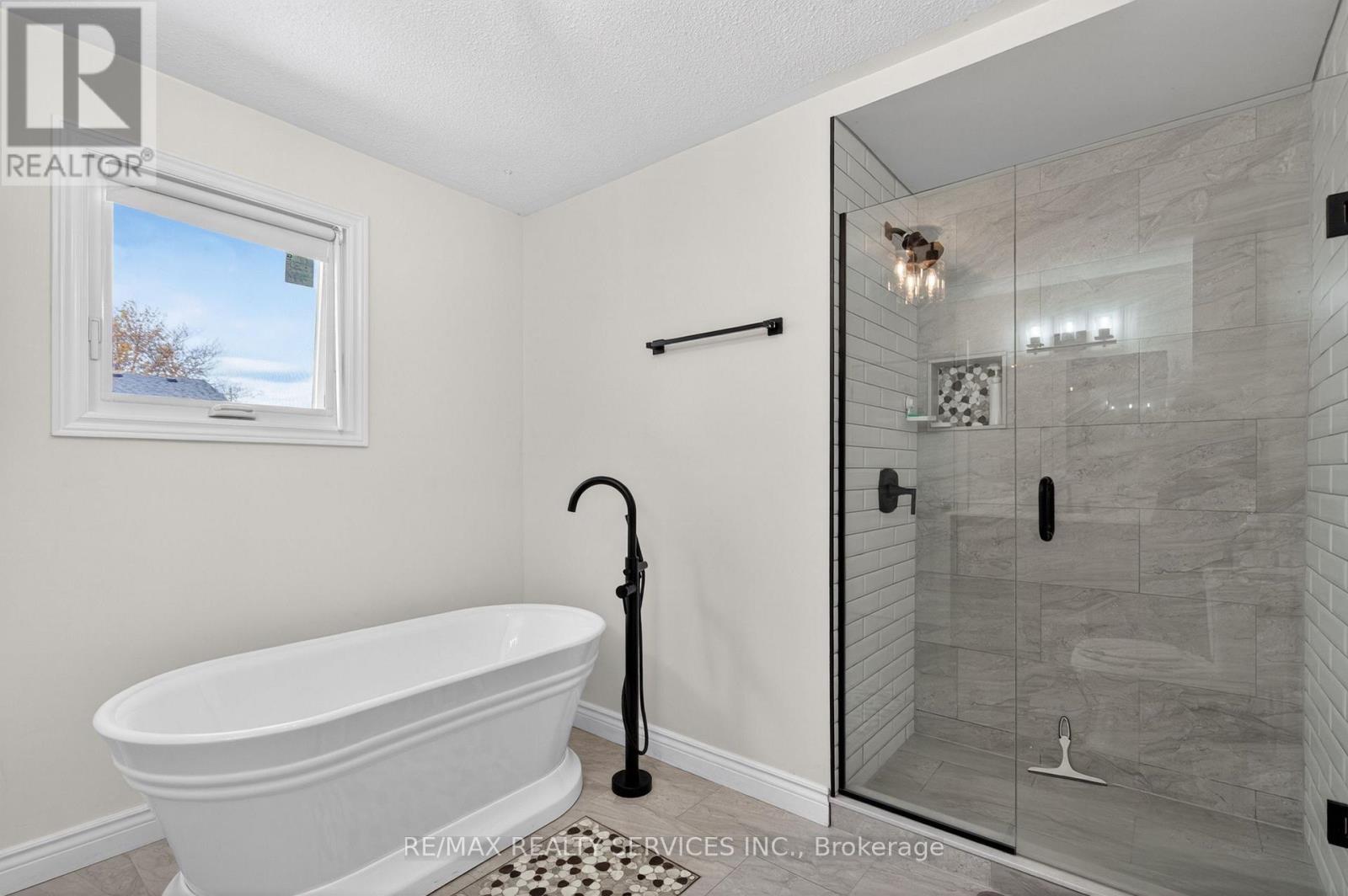 2 Dunbar Drive Property Photo 27