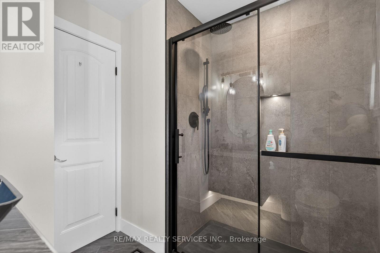 2 Dunbar Drive Property Photo 34