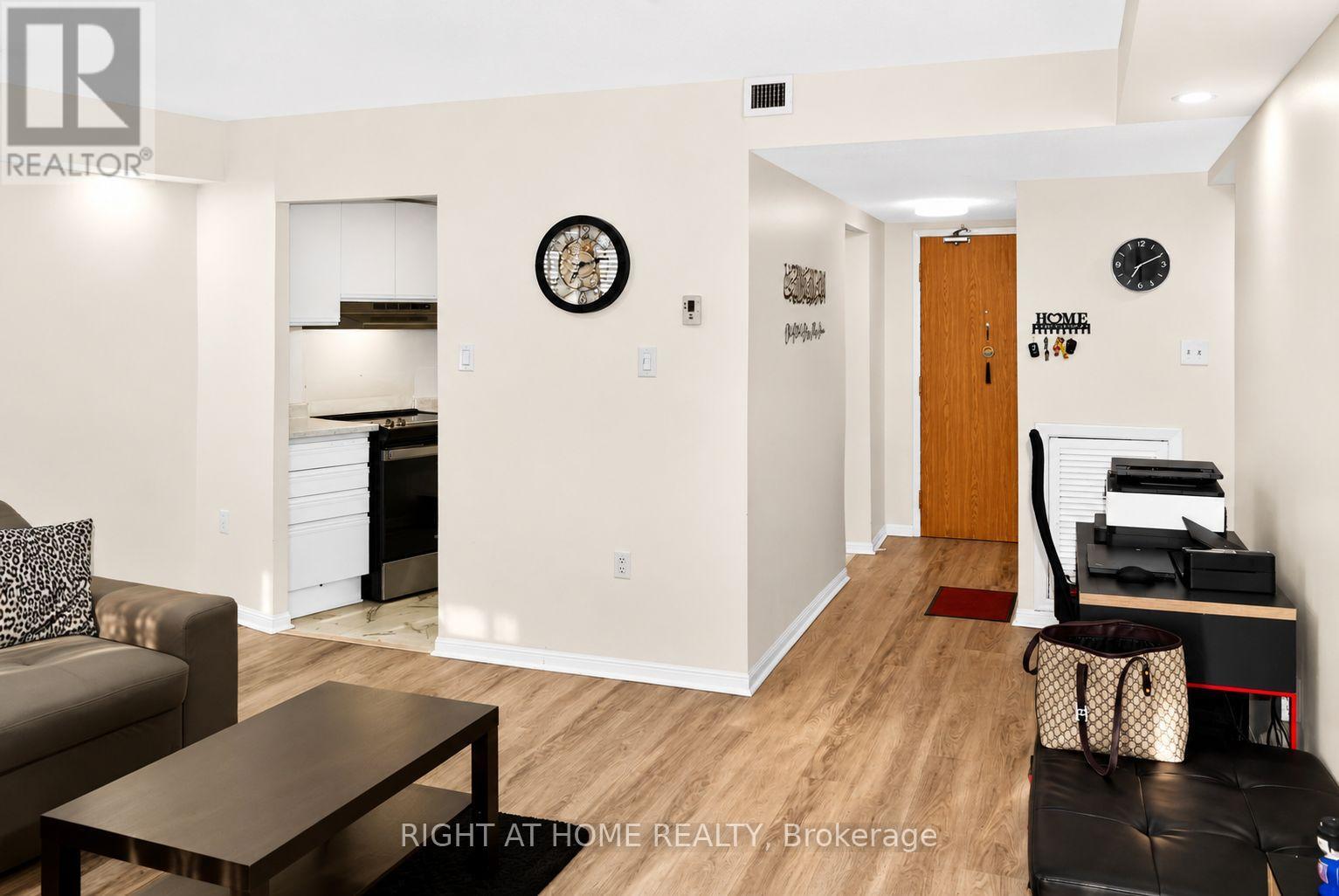 1501 - 757 Victoria Park Avenue Property Photo 10