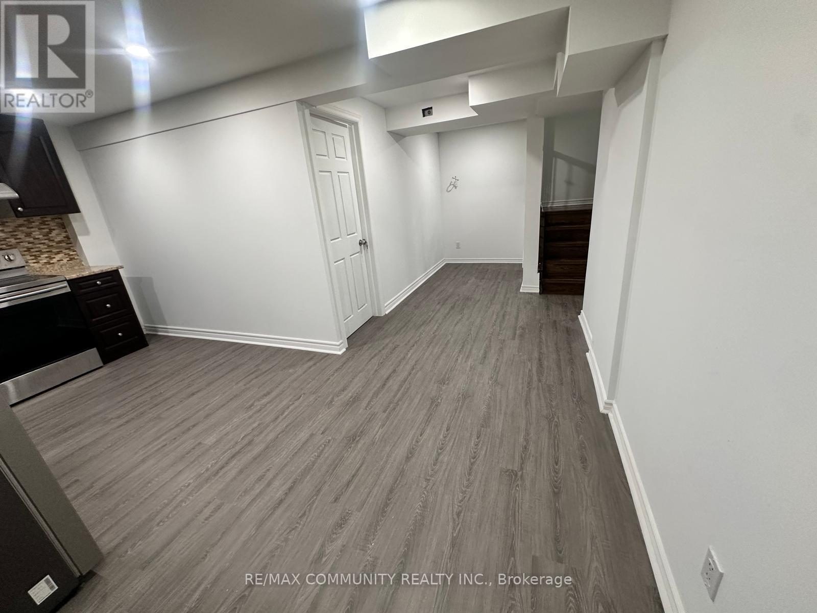 18 Hearth Place Property Photo 6