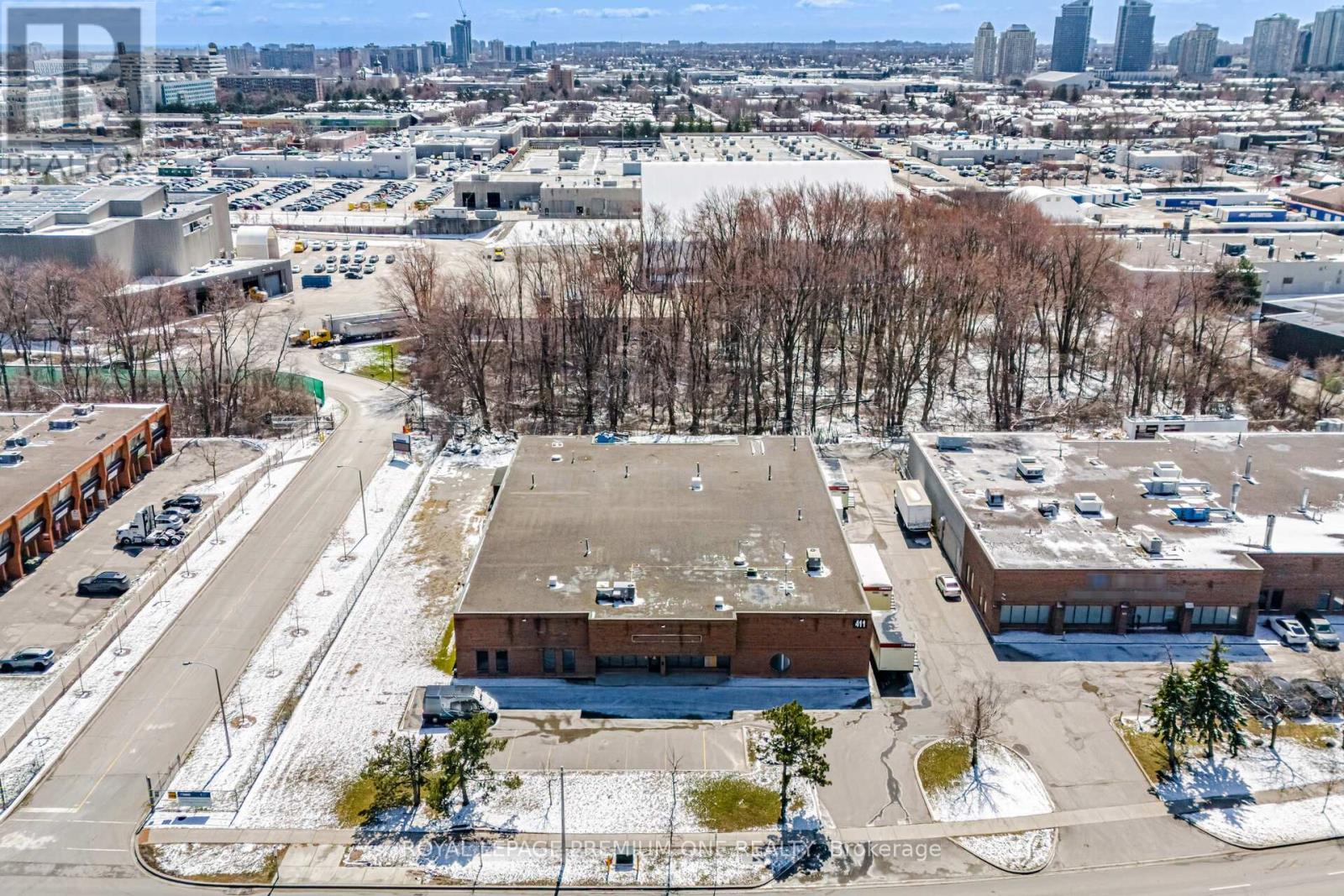 411 Nugget Avenue Property Photo 1