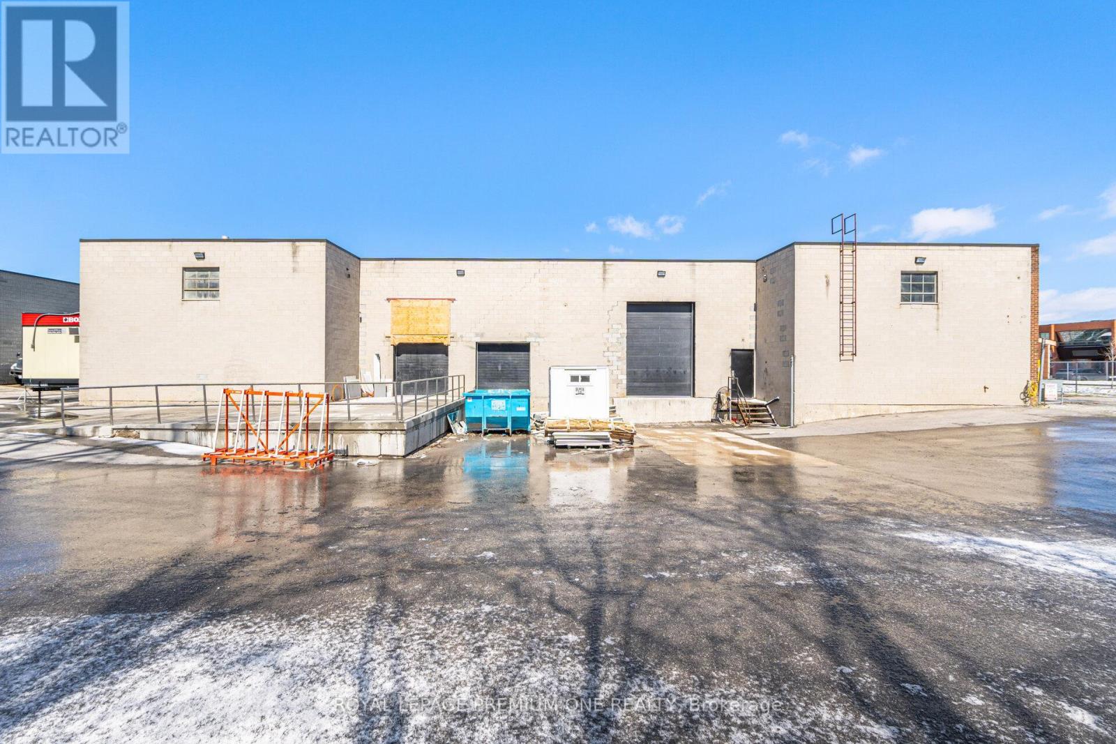 411 Nugget Avenue Property Photo 34