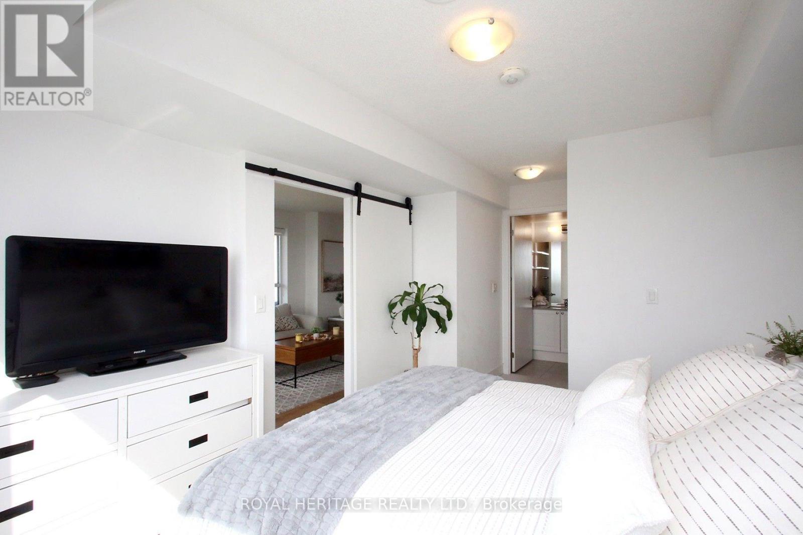 1507 - 1255 Bayly Street Property Photo 17